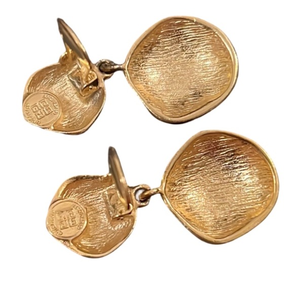 Vintage Givenchy Gold Plated Irregular Door Knocker Drop Logo Clip Earring - Picture 10 of 11
